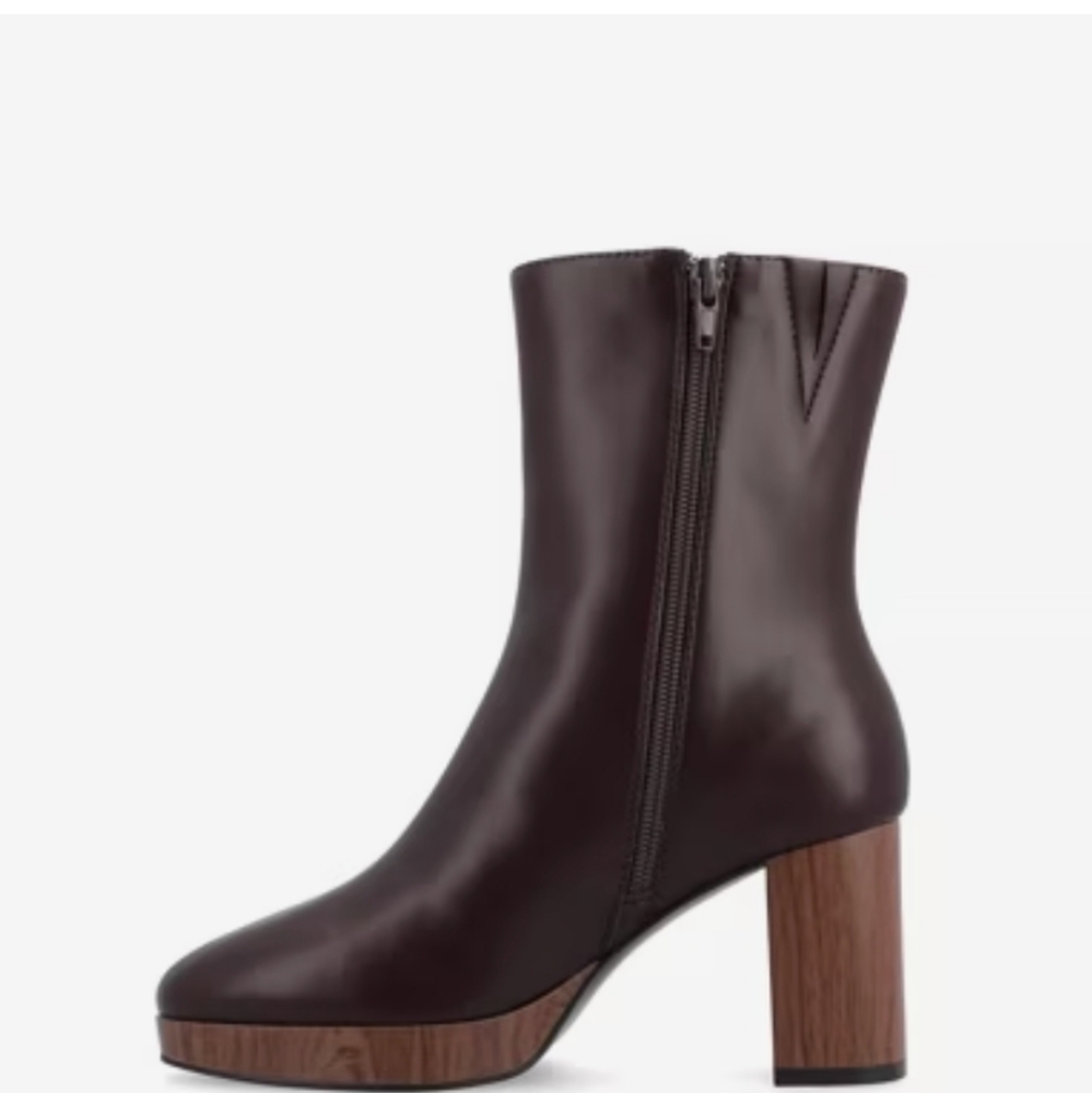 Journee Collection Women's Dark Brown Heeled Boots